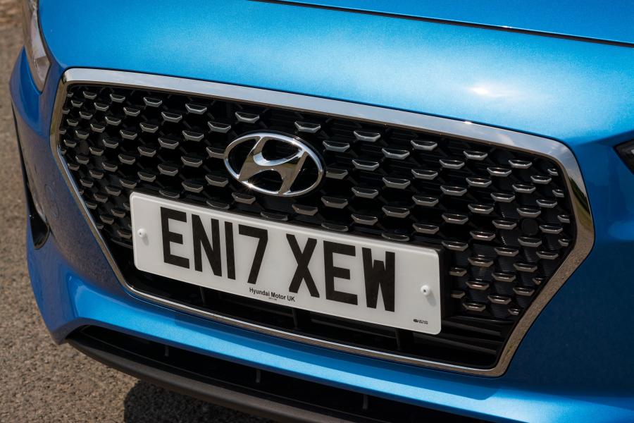 Детали экстерьера Hyundai i30 Tourer 2017 года  (UK) (фото 31 из 36)